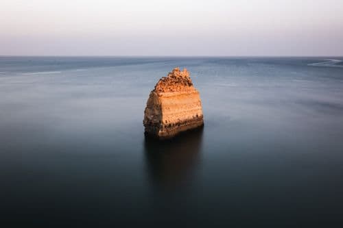 Sea stack in Praia do Pau, Portugal